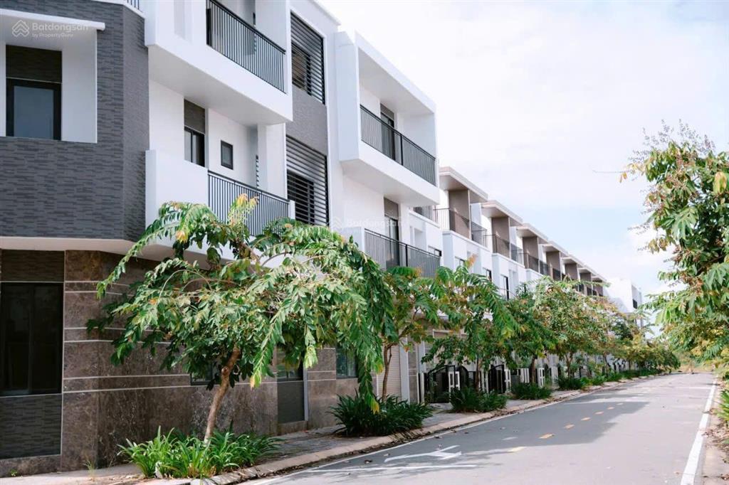 Bán nhà phố liền kề the light city vũng tàu lk7100m2, hướng đông nam, đối diện công viên