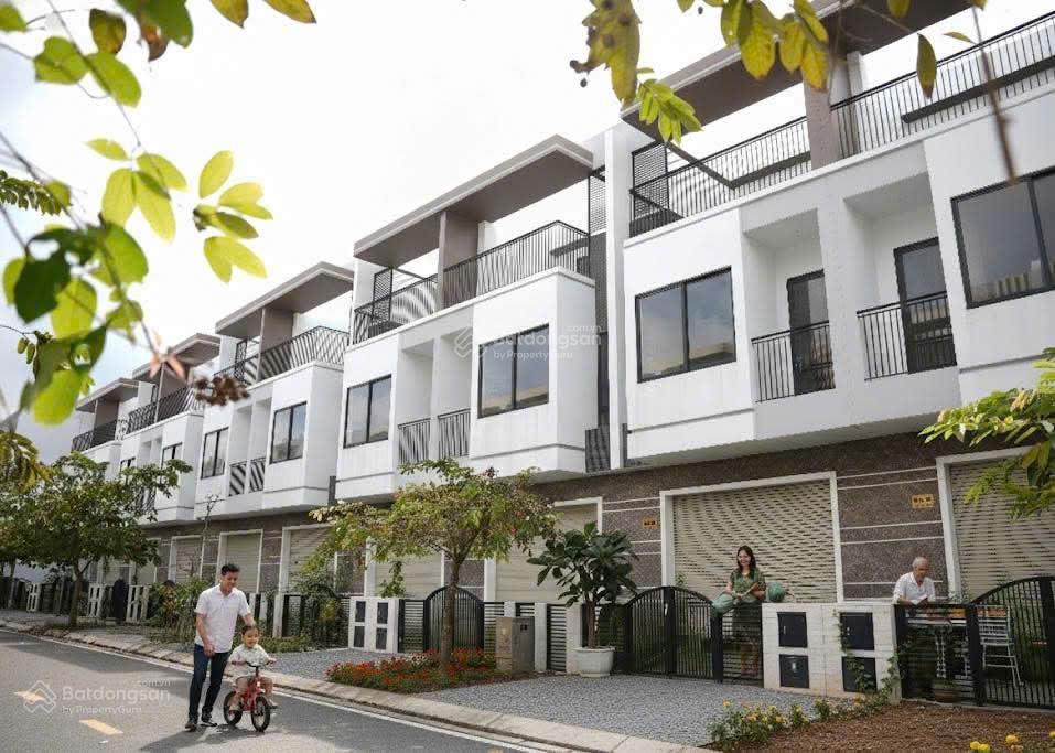 Bán nhà phố liền kề the light city vũng tàu lk7100m2, hướng đông nam, đối diện công viên
