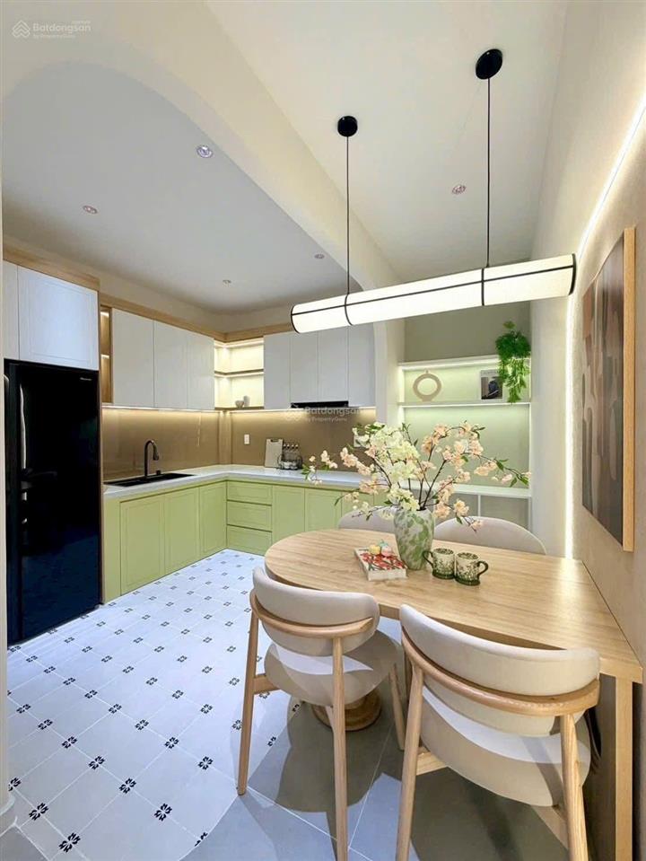 Cực hiếm 8 tỷ 300, nhà 39m² đường diên hồng, p1, bình thạnh. xây 2 tầng, hẻm 5m, sổ hồng riêng