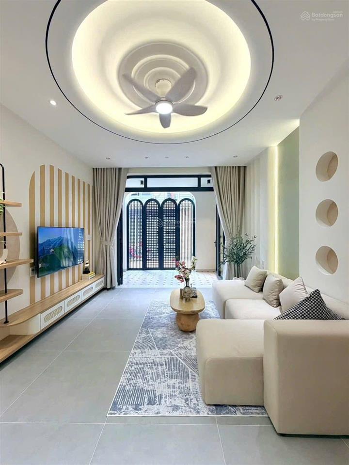 Cực hiếm 8 tỷ 300, nhà 39m² đường diên hồng, p1, bình thạnh. xây 2 tầng, hẻm 5m, sổ hồng riêng