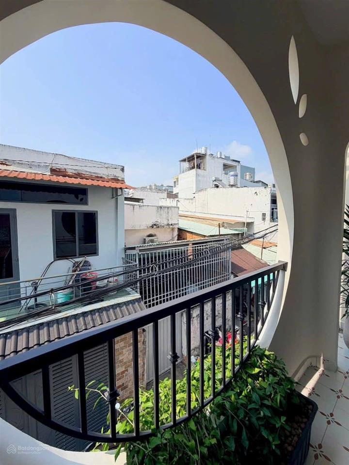 Cực hiếm 8 tỷ 300, nhà 39m² đường diên hồng, p1, bình thạnh. xây 2 tầng, hẻm 5m, sổ hồng riêng