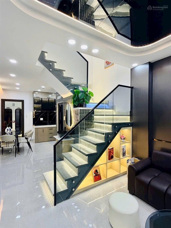 Qua mỹ định cư bán gấp nhà ở đường nguyễn thái sơn, p5, gò vấp. dt41m², hẻm 5m,sổ riêng. giá 2tỷ620