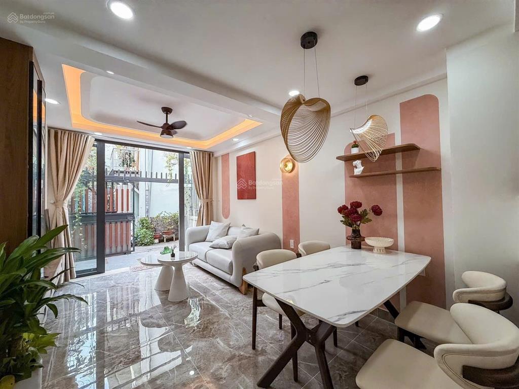 Ngộp! nhà 43m² đường nguyễn hữu cảnh, p22, bình thạnh. xây 4 tầng, hẻm 5m, sổ riêng. giá chỉ 3tỷ890