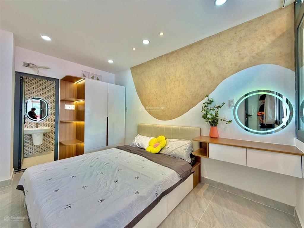 Cực hiếm nhà 49m2 đường hoàng việt, p4, tân bình. xây 3 tầng, sổ riêng, hoàn công