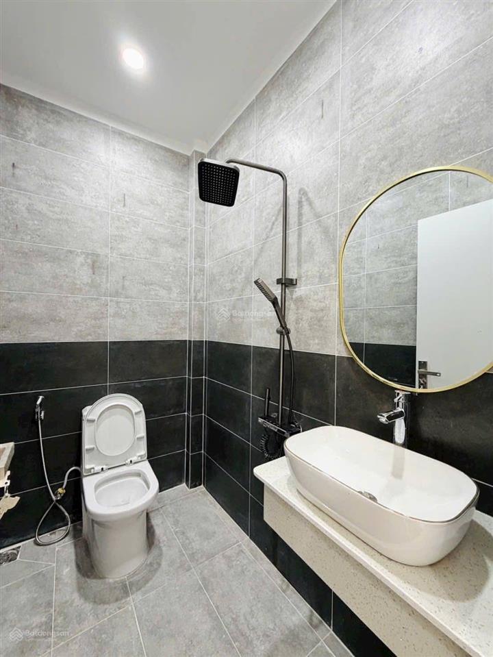 Cực hiếm nhà 43m2 đường phạm văn đồng, p11, bình thạnh. sổ hồng riêng, hẻm 5m, giá 2 tỷ 730