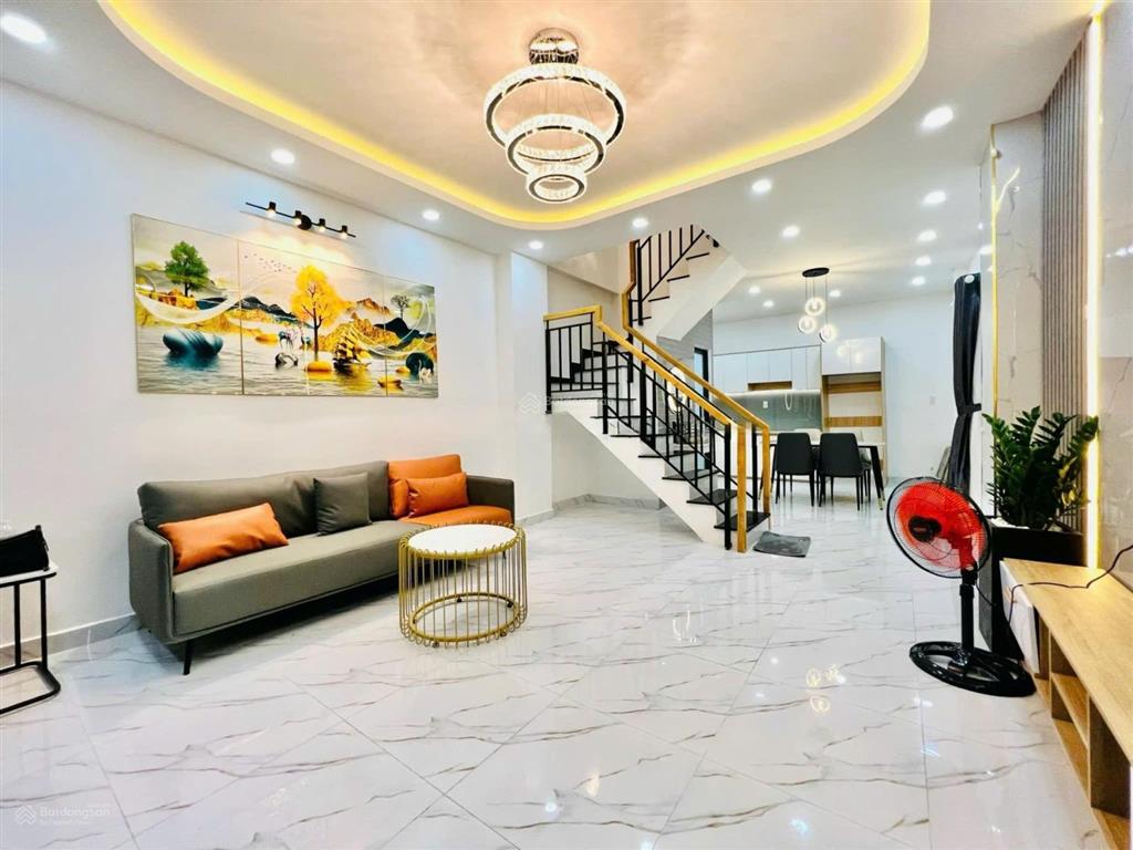 Cực hiếm nhà 40m2, nguyễn văn khối, p9, gò vấp. ra chợ hạnh thông tây 5phút, xây 3tầng, giá 3tỷ150