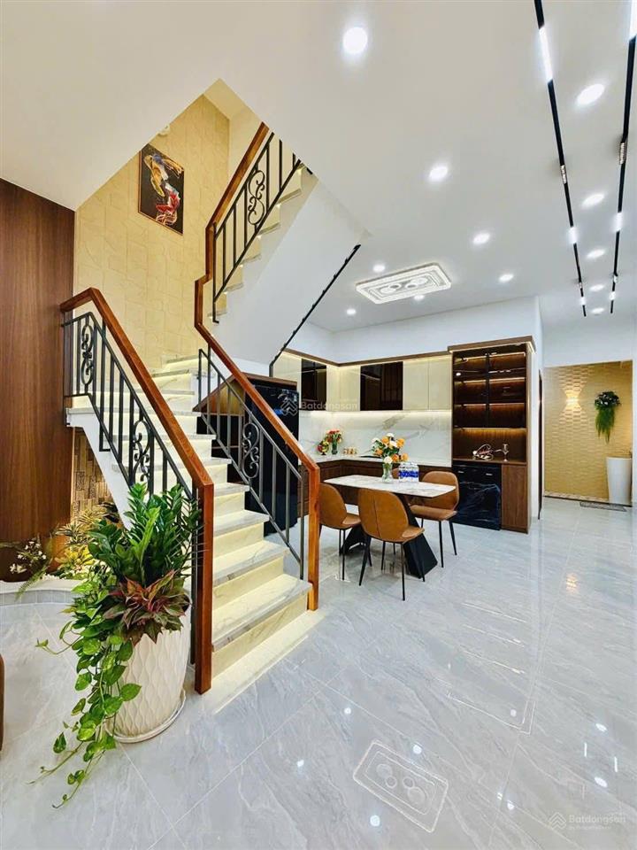 Không tìm được căn thứ 2, nhà 68m2 trên đường nguyễn tri phương, q10. giá chỉ 3 tỷ 450