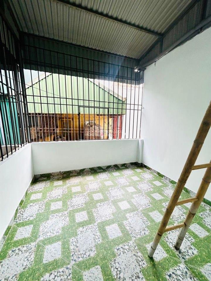 Bán nhà riêng nam dư 30m2 xây 5 tầng chắc chắn, ngõ thông , ô tô đỗ cửa