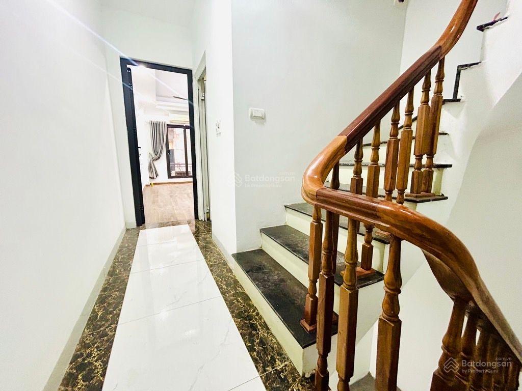 Bán nhà riêng nam dư 30m2 xây 5 tầng chắc chắn, ngõ thông , ô tô đỗ cửa