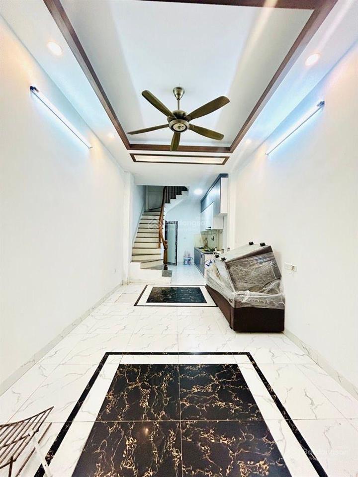 Bán nhà riêng nam dư 30m2 xây 5 tầng chắc chắn, ngõ thông , ô tô đỗ cửa