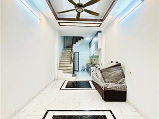 Bán nhà riêng nam dư 30m2 xây 5 tầng chắc chắn, ngõ thông , ô tô đỗ cửa