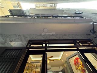 Bán nhà riêng nam dư 30/50m2 xây 5 tầng chắc chắn, ô tô đỗ cổng, cách mặt phố chỉ khoảng 20m