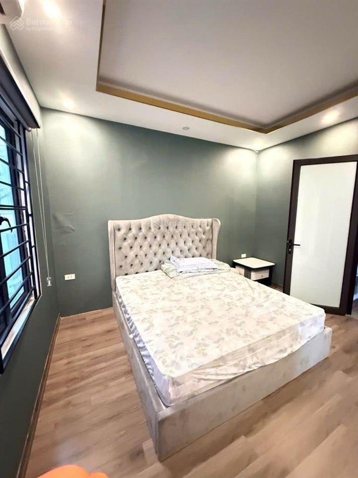 Bán nhà riêng nam dư 30/50m2 xây 5 tầng chắc chắn, ô tô đỗ cổng, cách mặt phố chỉ khoảng 20m