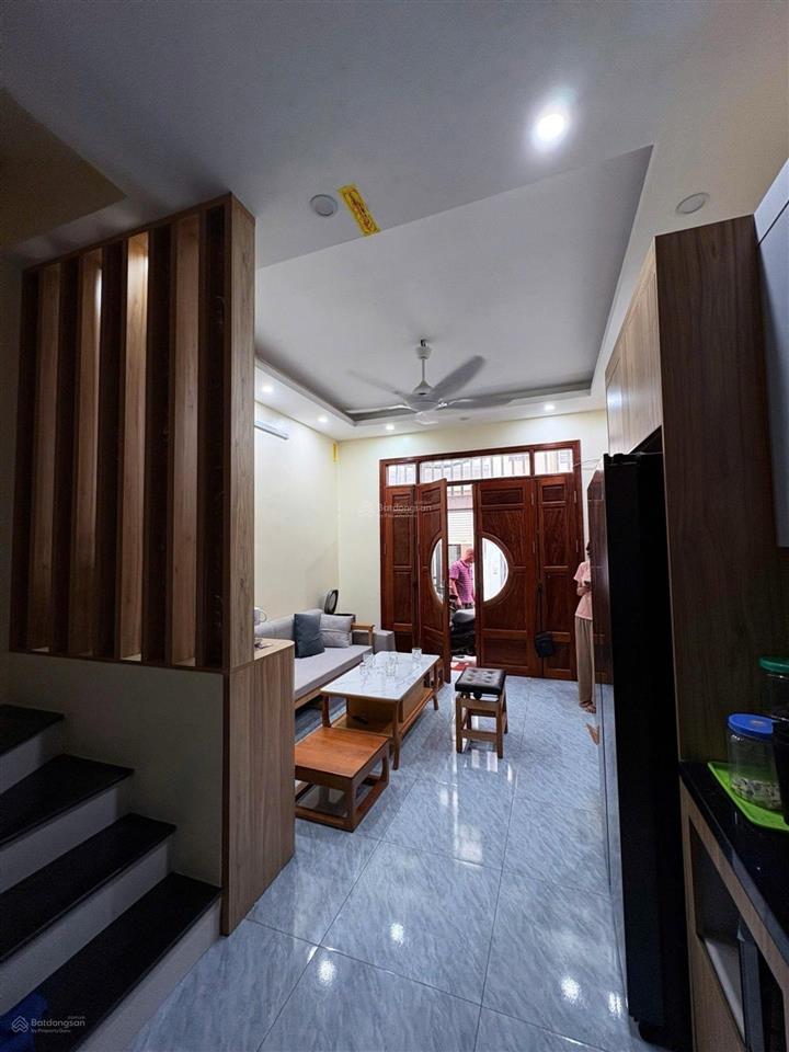 Lĩnh nam, hoàng mai nhà dân xây lô góc 2 thoáng gần ô tô tránh