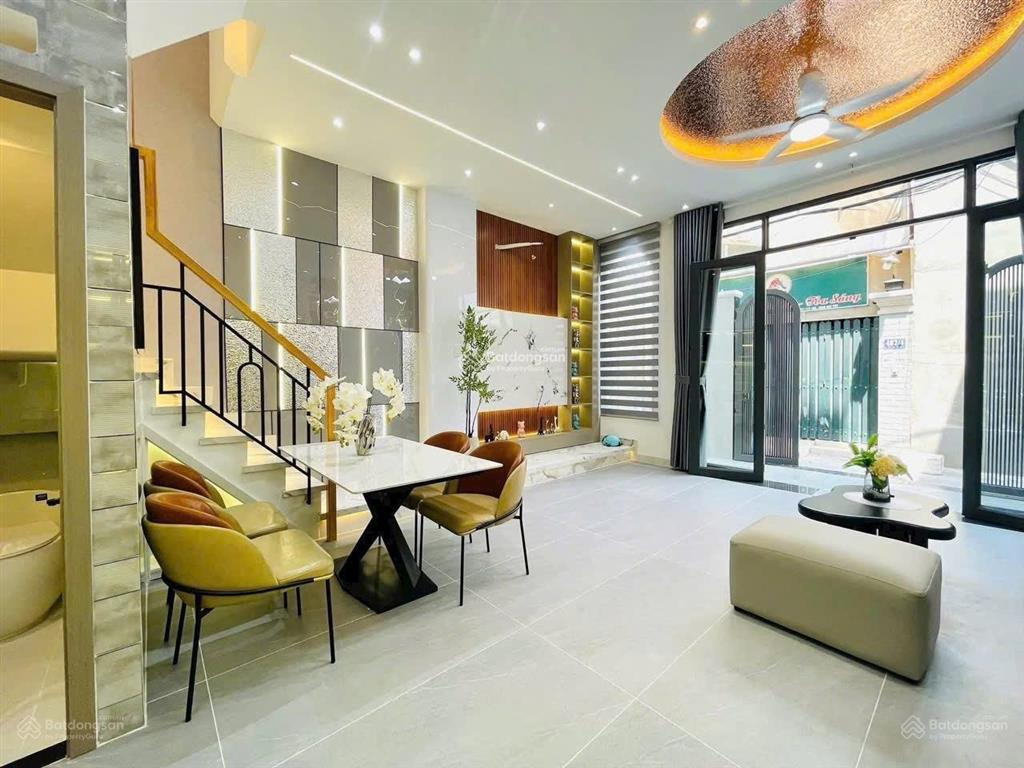 Chính chủ cần bán gấp ra căn lý văn phức, p. tân định q1, dt 54.6m2,giá 2ty250, sổ hồng riêng