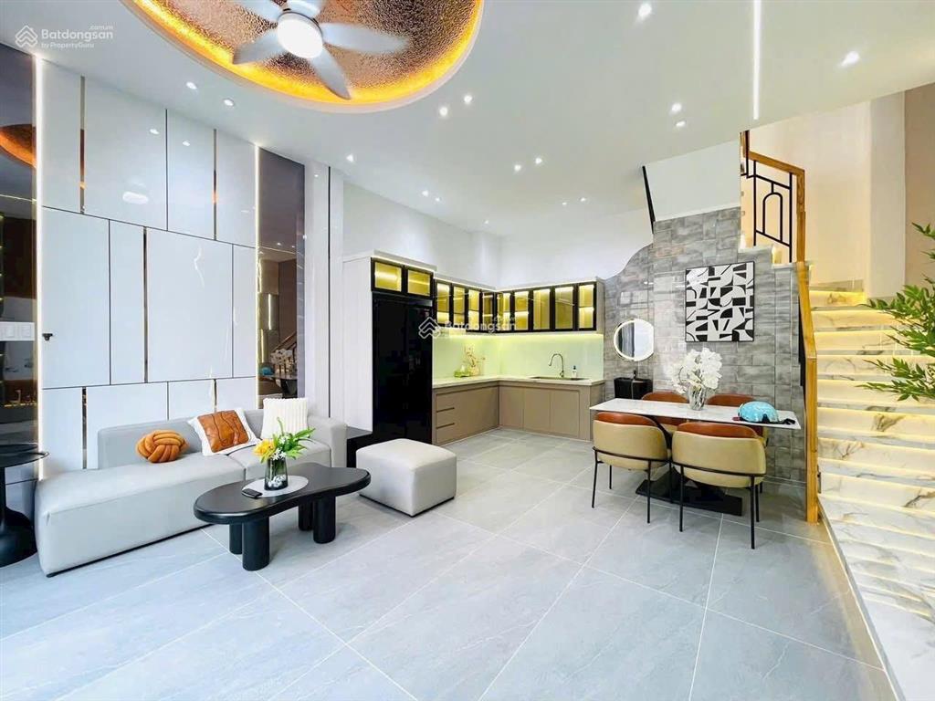 Chính chủ cần bán gấp ra căn lý văn phức, p. tân định q1, dt 54.6m2,giá 2ty250, sổ hồng riêng