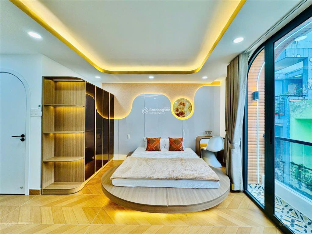 Nhà hẻm 1/ đường ngô quyền, p.8, q.10  dt 56m2  4pn 4wc  shr giá 4 tỷ 100tr còn tl chính chủ