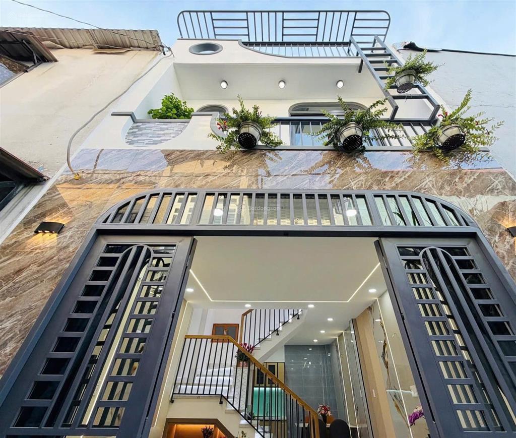 Bán nhà hoàng hoa thám p5 phú nhuận 42m2,đang thuê 13tr/th,giá 2.19 tỷ. sổ hồng riêng, 0904 472 ***