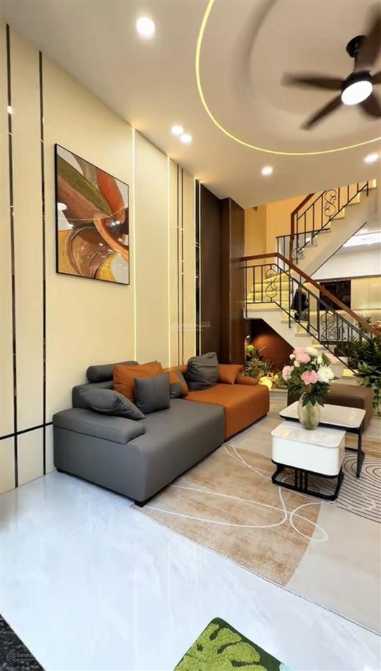 Gấp! tôi cần bán gấp căn đào duy anh, đức nhuận (p4 cũ) hẻm 4,5m giá 4tỷ080/59,8m2. sổ hồng riêng