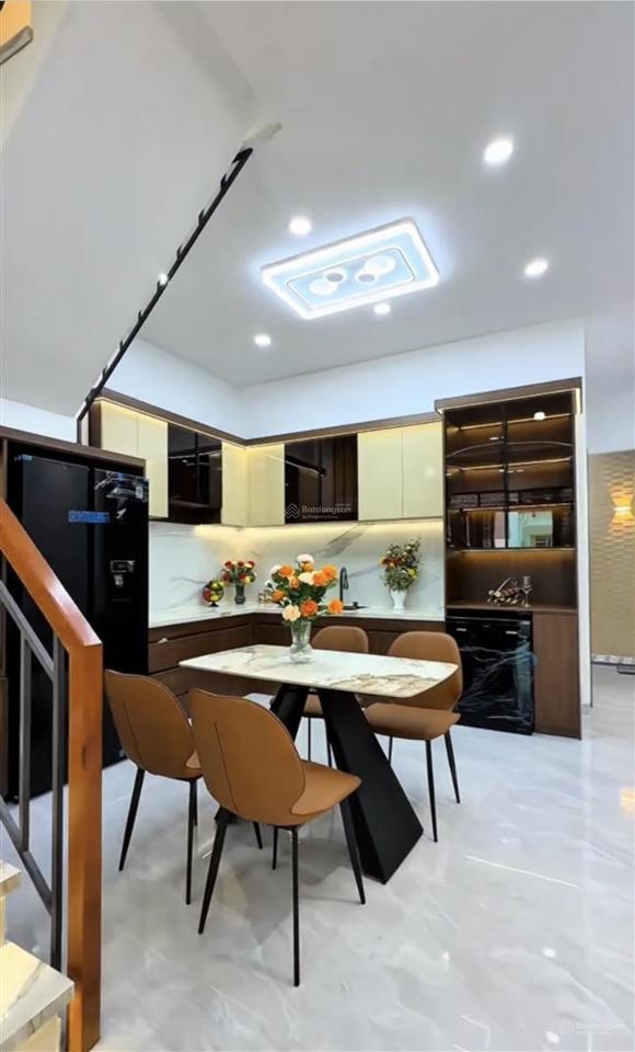 Gấp! tôi cần bán gấp căn đào duy anh, đức nhuận (p4 cũ) hẻm 4,5m giá 4tỷ080/59,8m2. sổ hồng riêng