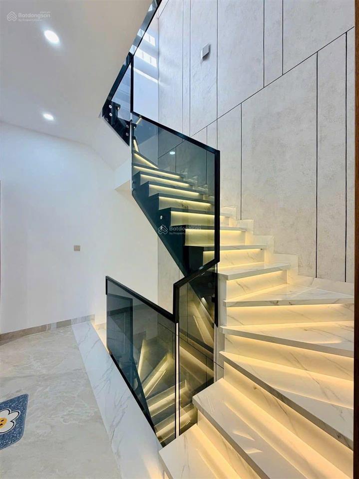 Bán nhà hẻm xe hơi nguyễn xí, p26, q. bình thạnh dt 59m2, giá 2tỷ100tr. sổ sẵn