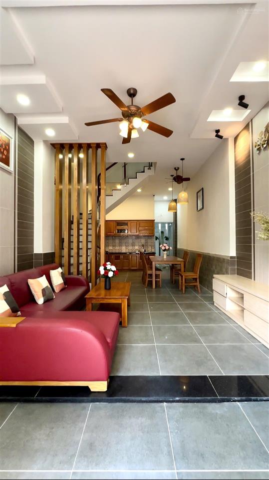 Người thân cần bán gấp nhà dt 59m2 lê quang định, p1, gò vấp. nhà shr