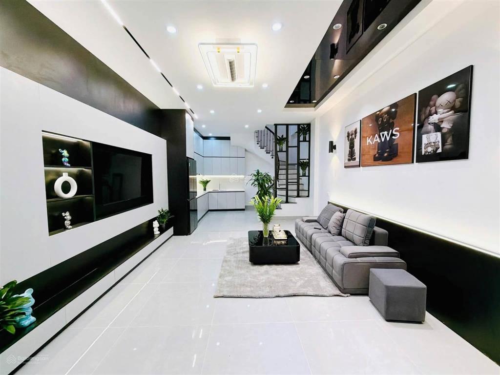 Bán nhà riêng phố thái thịnh, hà nội, 36m2 giá chỉ hơn 9 tỷ