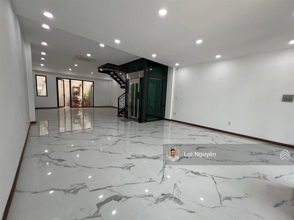 Cho thuê mặt bằng tầng trệt 5x20m  kđt vạn phúc, có hầm xe, giá chỉ 10 triệu