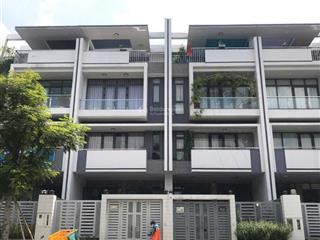 Nhà nguyên căn vạn phúc vị trí đối diện hồ bơi, dt 6x20m, 1 hầm 4 tầng, giá chỉ 35tr/tháng