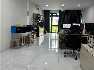 Nhà phố hoàn thiện đẹp dt 5x20m gần hồ bơi vạn phúc, 1 hầm 4 tầng, full máy lạnh, giá 35tr/tháng