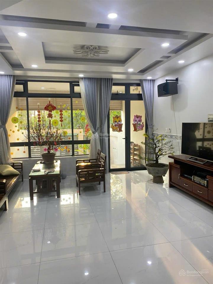 Nhà phố kđt vạn phúc (dt 5x22m) đường lớn 20m, full nội thất, phù hợp vừa ở vừa làm văn phòng cty