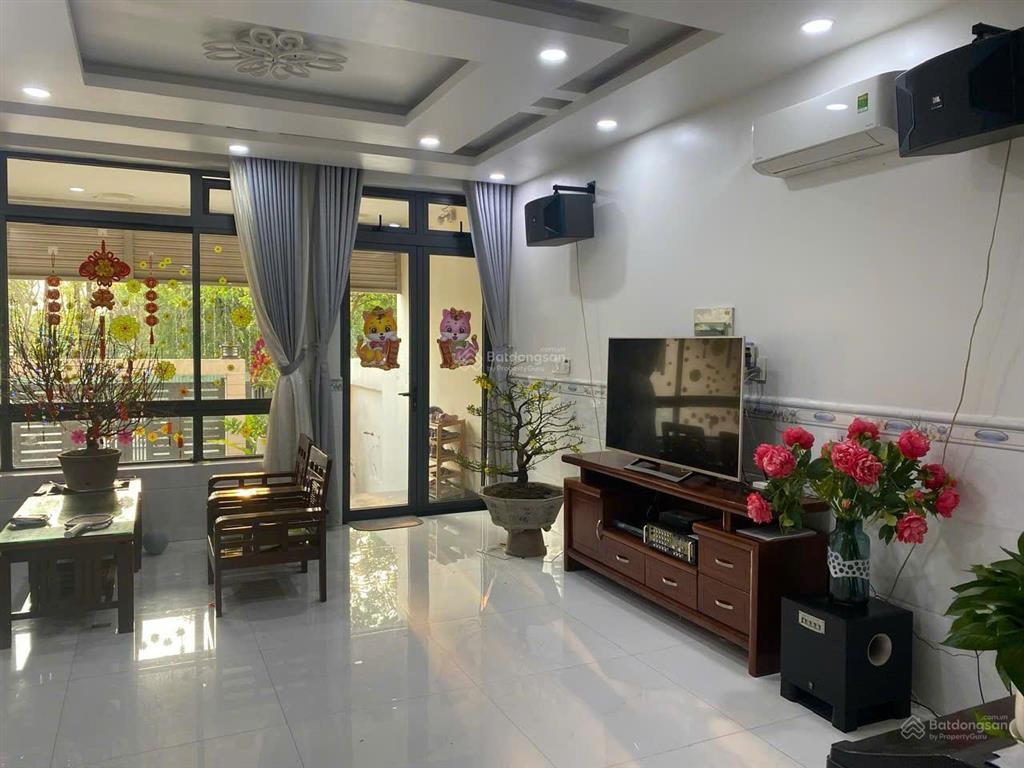 Nhà phố kđt vạn phúc (dt 5x22m) đường lớn 20m, full nội thất, phù hợp vừa ở vừa làm văn phòng cty