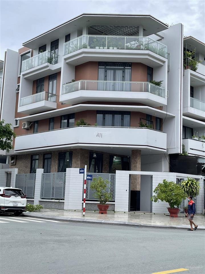 Căn góc vạn phúc city dt 9.5x17m (1h+4t) vị trí đẹp đối diện trường học, nhận diện thương hiệu tốt.