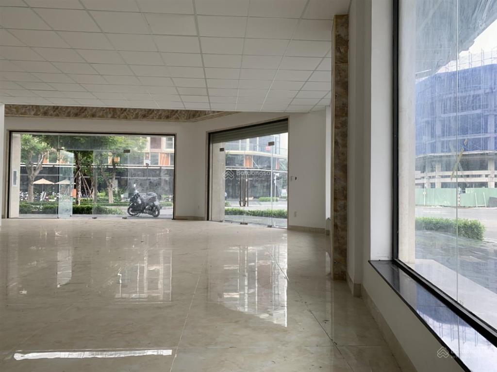 Căn góc vị trí siêu đẹp tại vạn phúc city nhận diện thương hiệu cực tốt, dt 250m2 6t có thang máy
