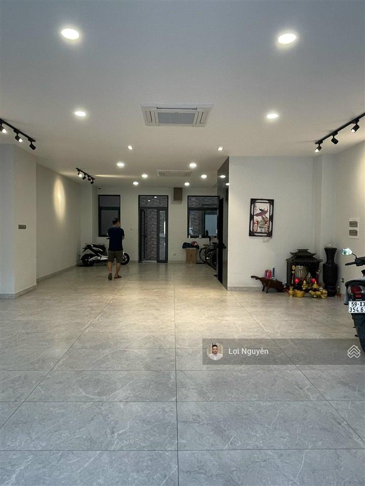 Cho thuê tầng trệt (7x20m)  mặt tiền nguyễn thị nhung kđt vạn phúc, vị trí trung tâm, sầm uất