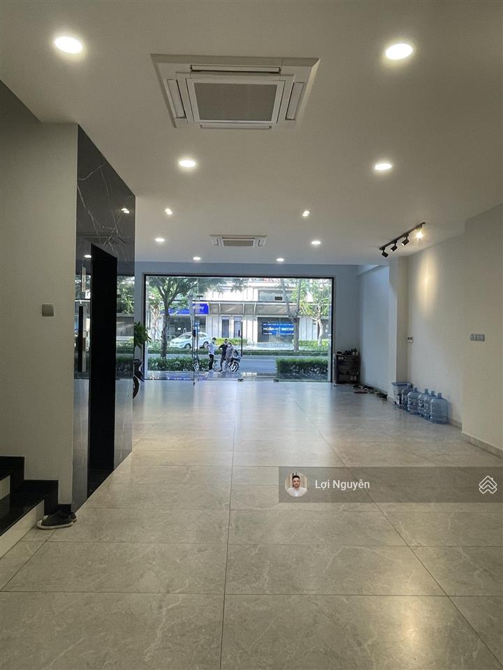 Cho thuê tầng trệt (7x20m)  mặt tiền nguyễn thị nhung kđt vạn phúc, vị trí trung tâm, sầm uất