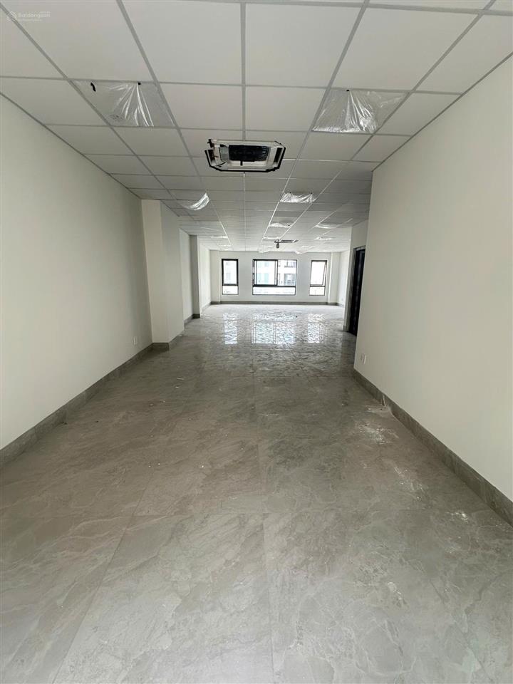 Tòa nhà mặt tiền đinh thị thi vạn phúc city (dt 7x22m) 1h+5t hoàn thiện văn phòng cao cấp, có pccc