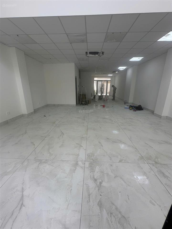 Tòa nhà mặt tiền đinh thị thi vạn phúc city (dt 7x22m) 1h+5t hoàn thiện văn phòng cao cấp, có pccc