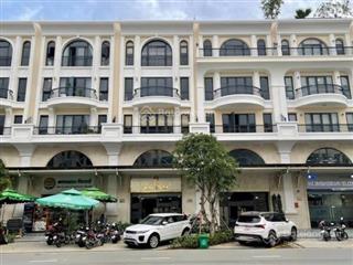 Nguyên căn trục chính đinh thị thi, đường 30m, dt 7x21m 1trệt 4lầu, có thang máy, máy lạnh giá 60tr