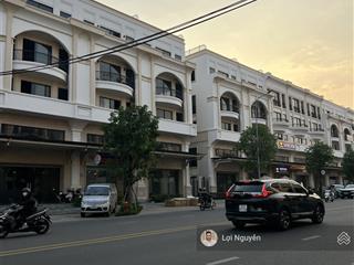 Bán nhà mặt tiền đường đinh thị thi kđt vạn phúc  dt 7x21m, có hđ thuê 60tr/th, sổ hồng riêng