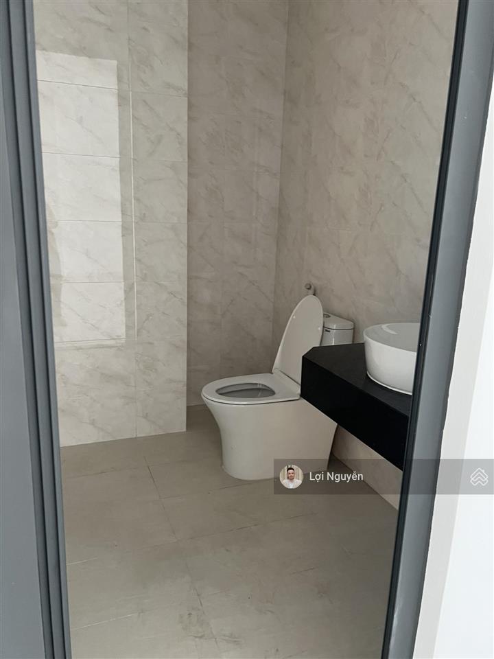 Bán nhà mặt tiền đường đinh thị thi kđt vạn phúc  dt 7x21m, có hđ thuê 60tr/th, sổ hồng riêng