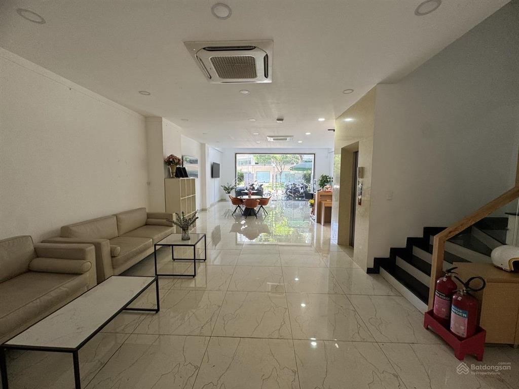 Nhà mặt tiền nguyễn thị nhung đường 35m vị trí đẹp, dt 7x20 1 trệt 5 lầu, có thang máy, máy lạnh