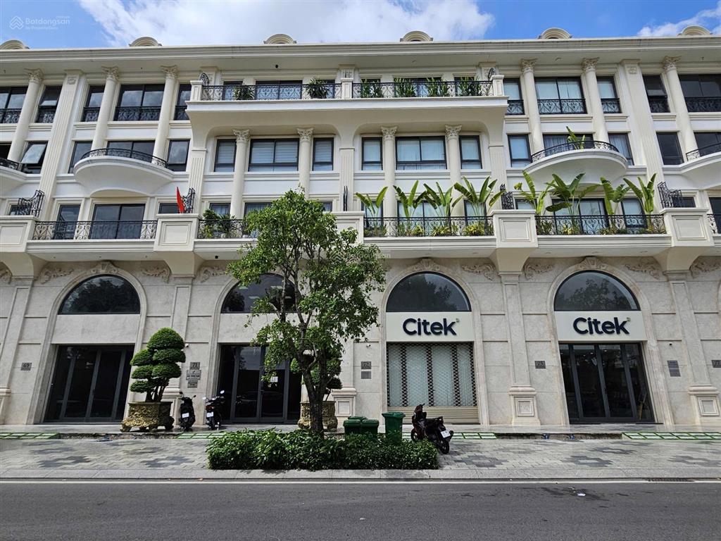 Cho thuê nhà phố đi bộ vạn phúc city nhà đẹp 7x20 1 hầm 5 tầng, thang máy, máy lạnh