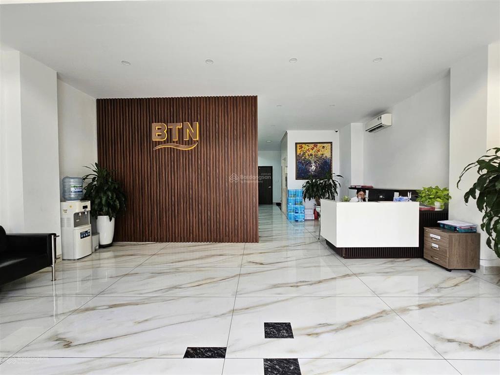 Cho thuê nhà phố đi bộ vạn phúc city nhà đẹp 7x20 1 hầm 5 tầng, thang máy, máy lạnh