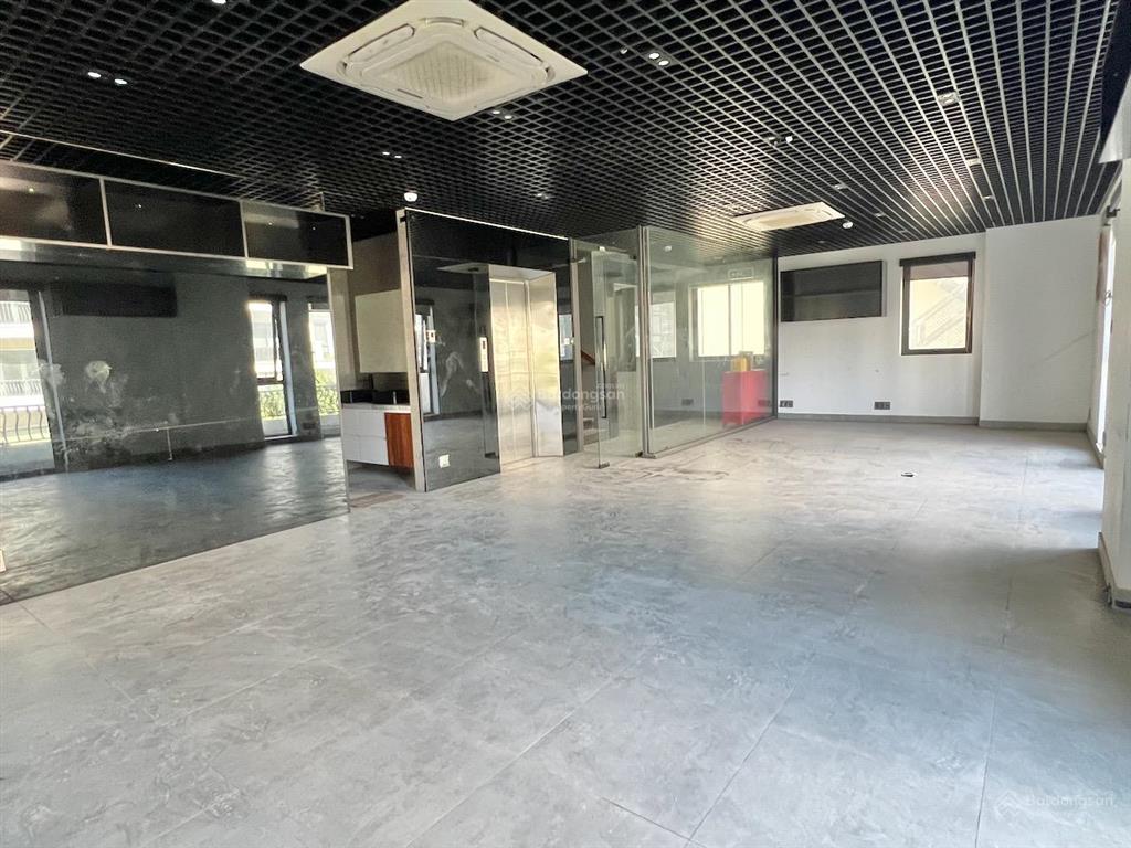 Góc kinh doanh 2 mặt tiền đinh thị thi, vị trí sầm uất bậc nhất cả ngày lẫn đêm tại vạn phúc city