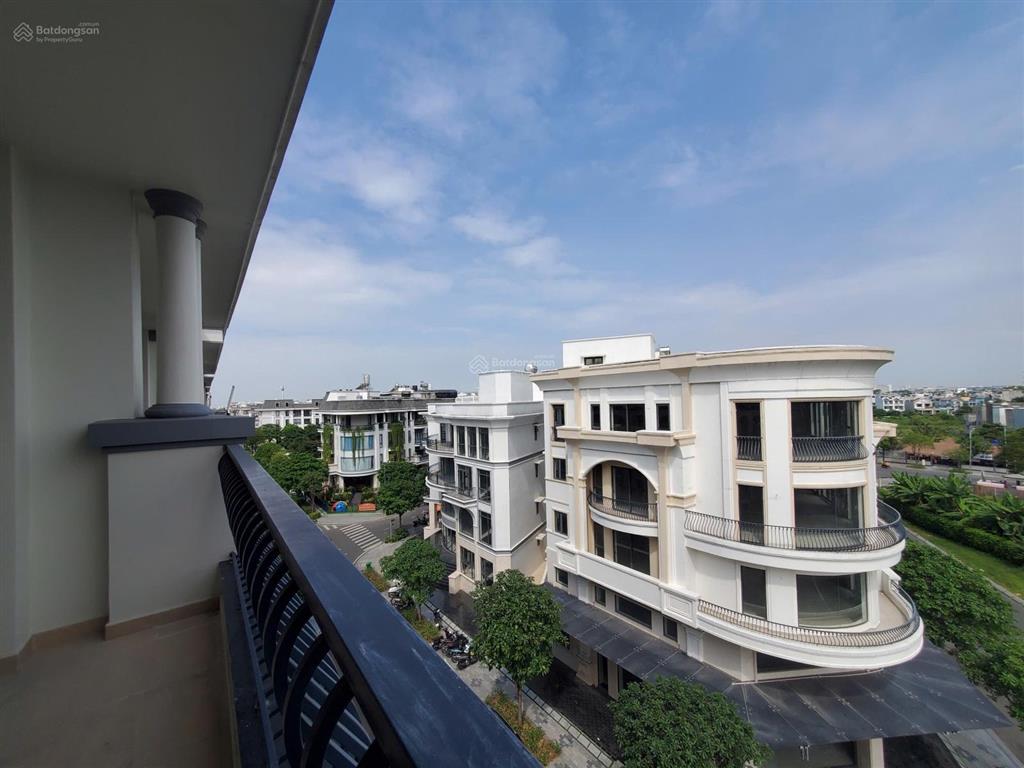 Nhà phố vạn phúc giá tốt hoàn thiện sẵn có thang máy, sổ hồng công chứng ngay, 7x20 1 hầm 5 tầng