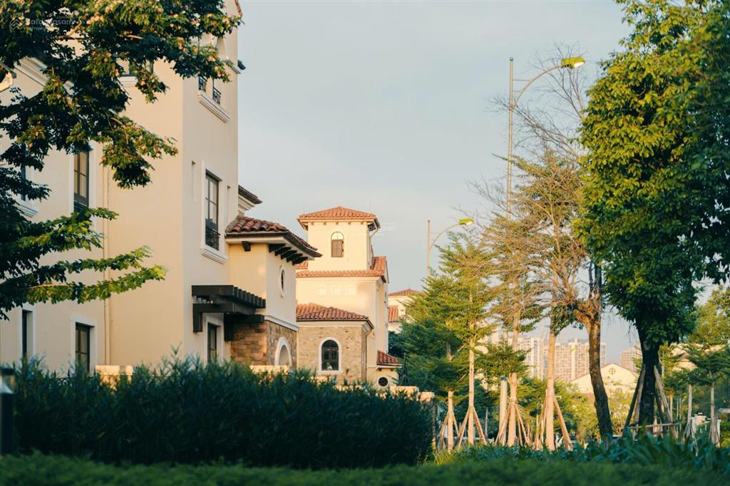 Biệt thự, liền kề dành cho giới kín tiếng