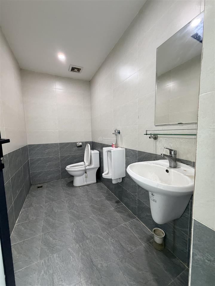 Bán nhà mp khúc thừa dụ, cầu giấy 150m x 9t x mt8.6m x giá nhỉnh 100 tỷ. tòa vp, dòng tiền 200 tr/t