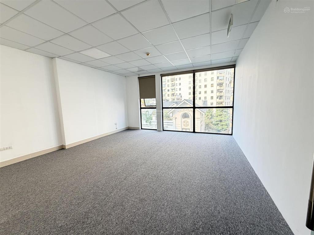 Bán nhà mp khúc thừa dụ, cầu giấy 150m x 9t x mt8.6m x giá nhỉnh 100 tỷ. tòa vp, dòng tiền 200 tr/t