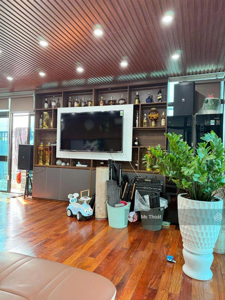 Bán nhà phúc diễn, từ liêm 100m²x9txmt 7m x giá nhỉnh 30 tỷ. lô góc, gần phố, dòng tiền 140tr/tháng